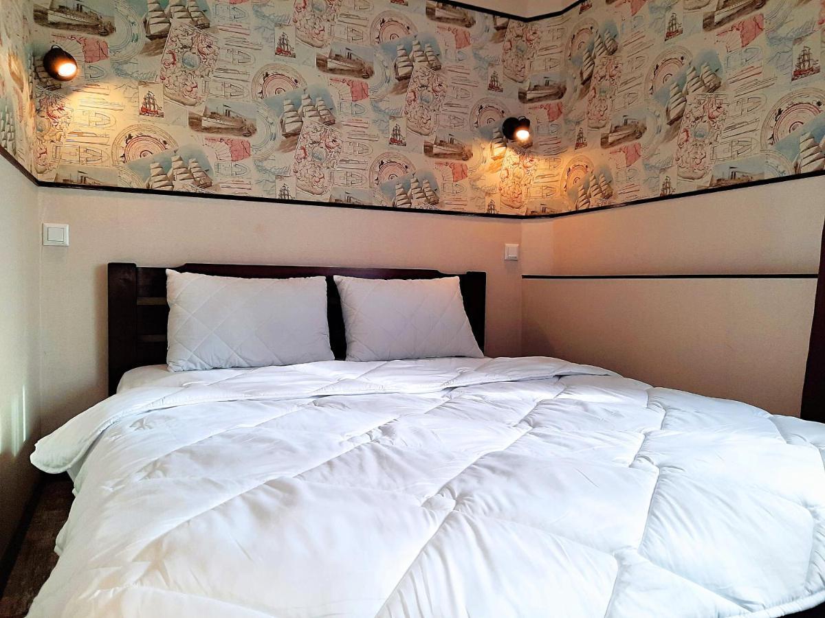 Sea Style - Сеть Апартаментов Alex Apartments Бесконтактное Заселение 24-7 Poltava Oda fotoğraf