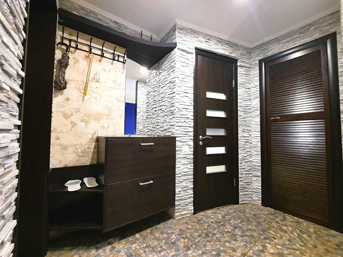 Sea Style - Сеть Апартаментов Alex Apartments Бесконтактное Заселение 24-7 Poltava Oda fotoğraf
